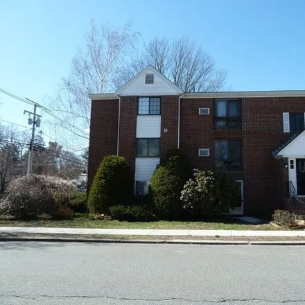 Rent this 2 bed condo on 60;64 Carter Street in Newburyport, MA 01950