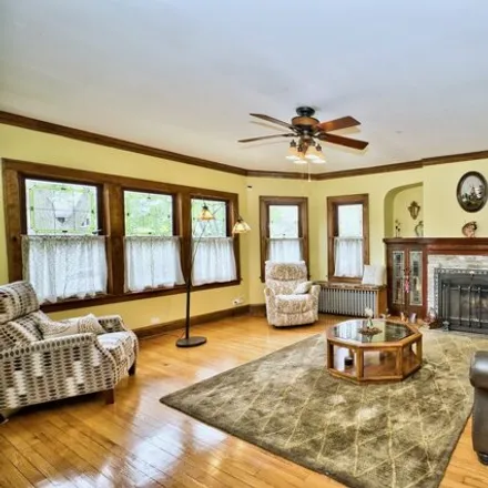 Image 7 - 6258 N Maplewood Ave, Chicago, Illinois, 60659 - House for sale