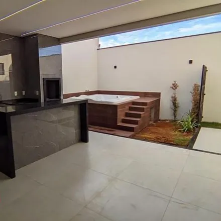 Buy this 3 bed house on unnamed road in Aclimação, Uberlândia - MG