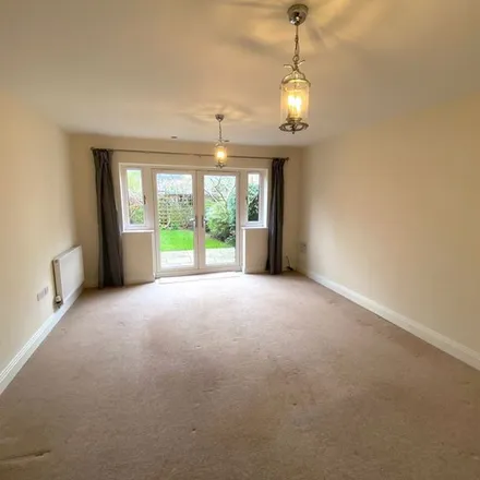 Rent this 2 bed apartment on 29 Kingfisher Drive in Maidenhead, SL6 8EL