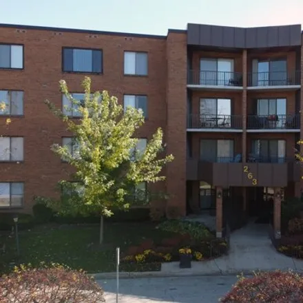 Buy this 3 bed condo on 251 South Clubhouse Drive in Palatine, IL 60074