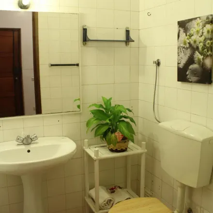 Image 5 - Praceta Manuel Maria Barbosa du Bocage, Carnaxide, Portugal - Apartment for rent