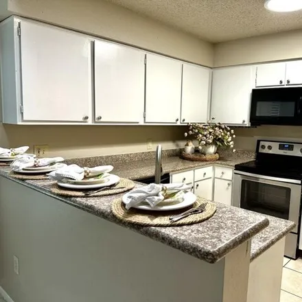 Image 7 - 2611 Grants Lake Blvd Apt 204, Sugar Land, Texas, 77479 - House for sale