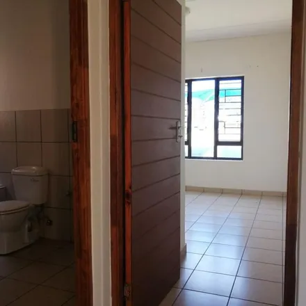 Image 5 - Paul Kruger Road, Southcrest, Alberton, 2197, South Africa - Townhouse for rent