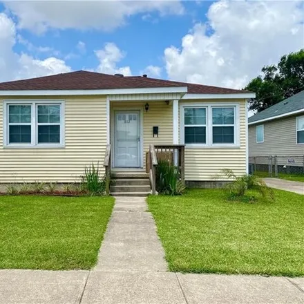 Rent this 2 bed house on 812 Harang Avenue in Metairie, LA 70001