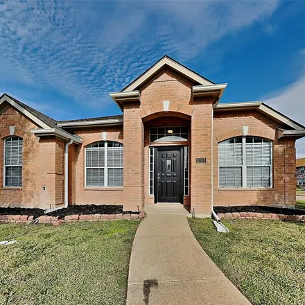 Rent this 3 bed house on 2101 Sterling Lane in Mesquite, TX 75181