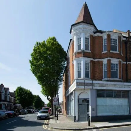 Image 6 - The Nail Station, Station Road, Winchmore Hill, London, N21 3NG, United Kingdom - Apartment for rent