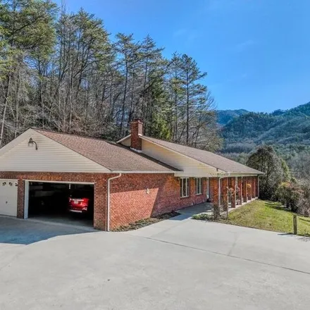 Buy this 3 bed house on Worm Creek Drive in Cherokee County, NC 29890