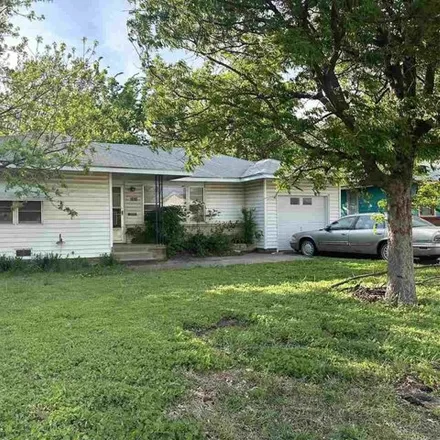 Buy this 2 bed house on 1660 North Osage Street in Ponca City, OK 74601