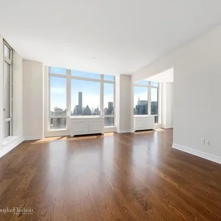 Image 1 - Bridge Tower Place, East 60th Street, New York, NY 10022, USA - Condo for sale