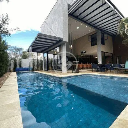 Buy this 3 bed house on Avenida Autodrómo Ayrton Senna in Goiânia - GO, 74884