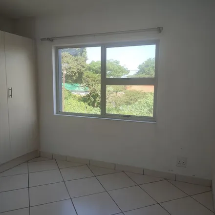 Image 5 - Prince Street, Athlone Park, Umbogintwini, South Africa - Apartment for rent