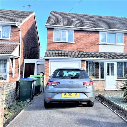 Rent this 3 bed duplex on Stanton Road in Sandwell, B43 5HH