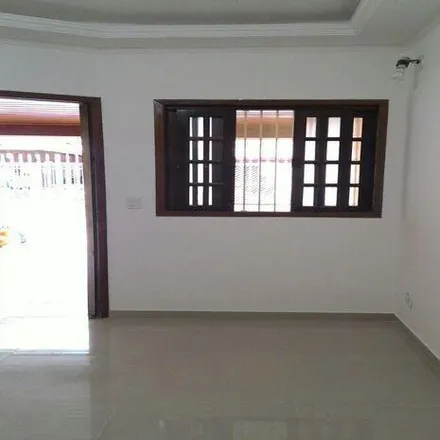 Buy this 3 bed house on Rua Espinosa in Quinta das Flores, São José dos Campos - SP