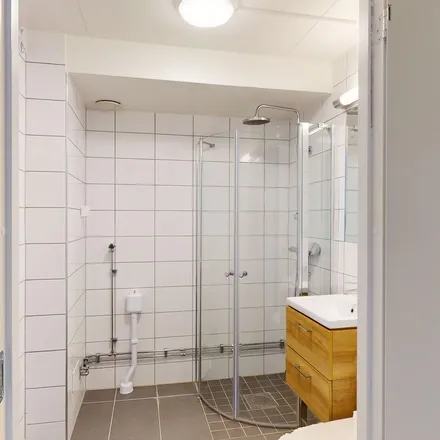 Rent this 3 bed apartment on Trandaredsgatan in 504 50 Borås, Sweden
