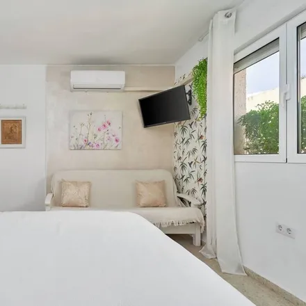 Rent this 1 bed apartment on 18690 Almuñécar