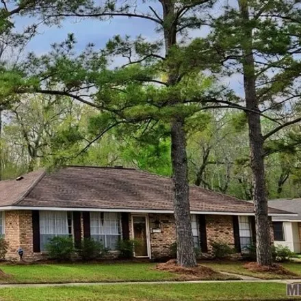 Buy this 3 bed house on 8116 President Drive in Old Jefferson, East Baton Rouge Parish