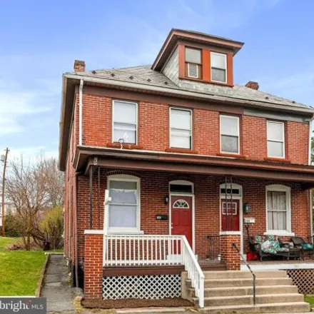 Image 2 - 727 Shriver Avenue, Cumberland, MD 21502, USA - House for sale