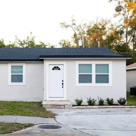 Buy this 3 bed house on 2070 Airport Boulevard in Lincoln Heights, Sanford