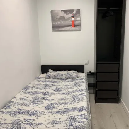 Rent this 4 bed room on Madrid in Calle de Benito Gutiérrez, 37