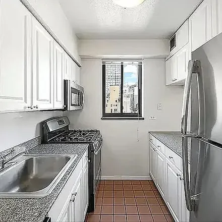 Image 3 - Chase, East 57th Street, New York, NY 10022, USA - Apartment for rent
