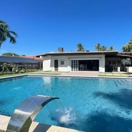 Image 1 - 1400 Cleveland Road, Normandy Shores, Miami Beach, FL 33141, USA - House for sale
