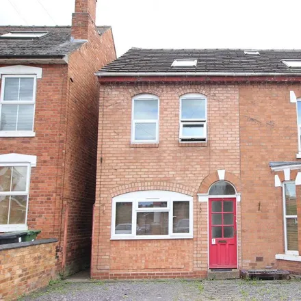 Rent this 6 bed duplex on McIntyre Road in Worcester, WR2 5LQ