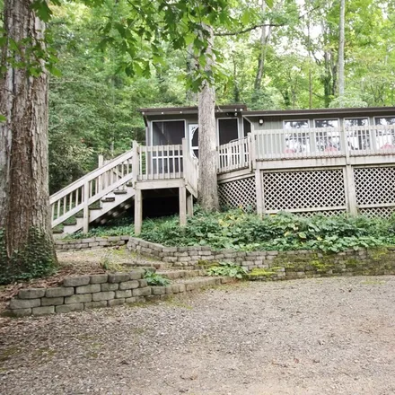 Image 2 - 275 Zurich Circle, Macon County, NC 28734, USA - House for sale