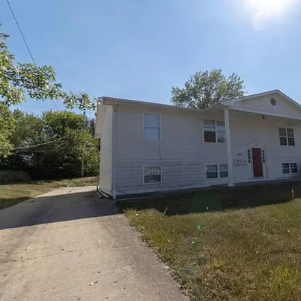 Rent this 2 bed house on 2932 Leeway Drive in Columbia, MO 65202