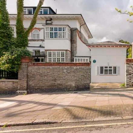 Buy this 3 bed townhouse on Carlton Hill Community Nursery in 86 Carlton Hill, London
