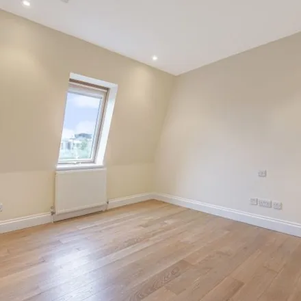 Image 5 - Mimosa Street, London, SW6 5HE, United Kingdom - Apartment for rent