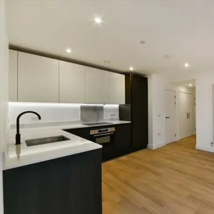 Image 9 - Friary Road, London, W3 6ZE, United Kingdom - Apartment for rent