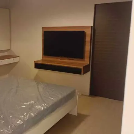 Rent this 1 bed apartment on 29 Sommerville Estate Road in Sommerville Park, Singapore 259281