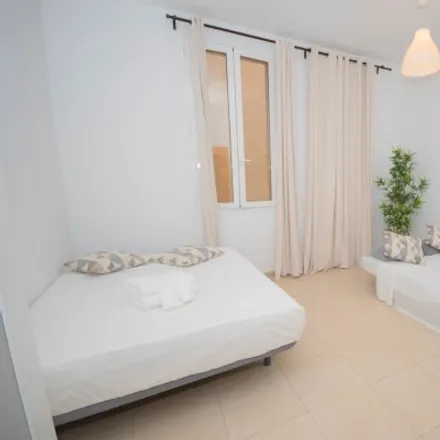 Rent this 4 bed apartment on Fidel Pagés in Calle de las Infantas, 28004 Madrid