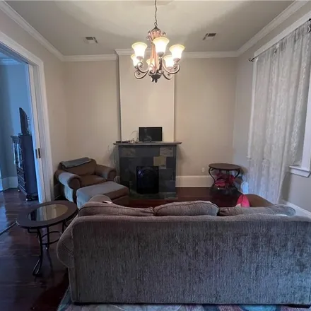 Image 7 - 717 Toulouse Street, New Orleans, LA 70130, USA - Apartment for rent