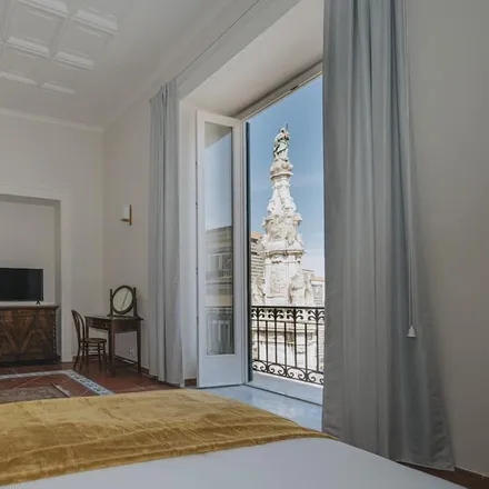 Rent this studio house on Piazza del Gesù Nuovo n. 333342455484