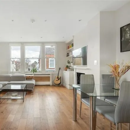 Buy this 2 bed apartment on Munster Road in Londres, London