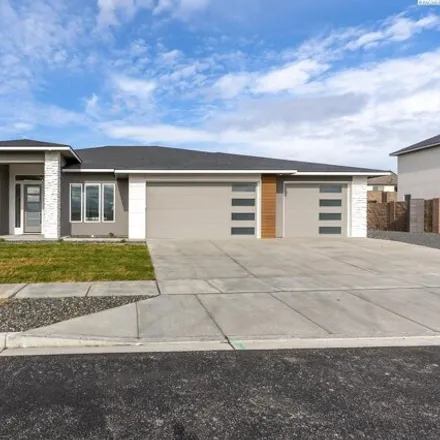 Buy this 4 bed house on Villata Avenue in Richland, WA