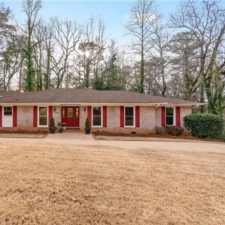 Buy this 4 bed house on 1106 W Collinwood Cir in Opelika, Alabama