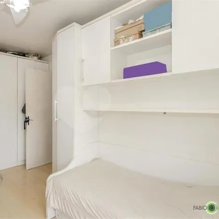 Buy this 2 bed apartment on Rua Felizardo in Jardim Botânico, Porto Alegre - RS
