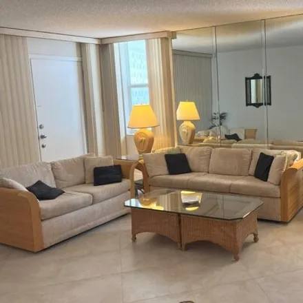 Image 7 - North Ocean Drive, Palm Beach Isles, Riviera Beach, FL 33404, USA - Condo for rent