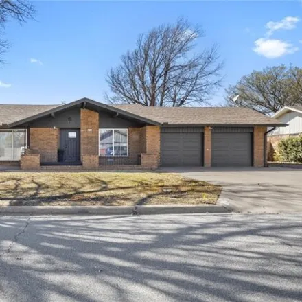 Buy this 4 bed house on 571 Oak Street in Weatherford, OK 73096