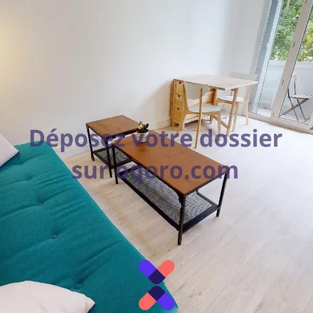 Image 3 - 126 Rue Bataille, 69008 Lyon, France - Apartment for rent