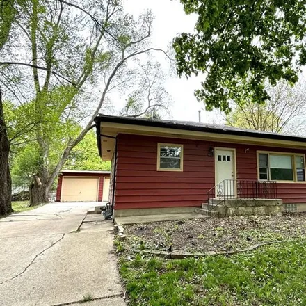Buy this 2 bed house on 255 South Lyle Avenue in Elgin, IL 60123