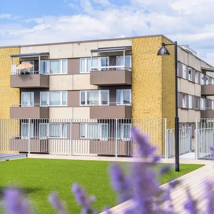 Rent this 1 bed apartment on Skäggetorps centrum 12 in 586 42 Linköping, Sweden