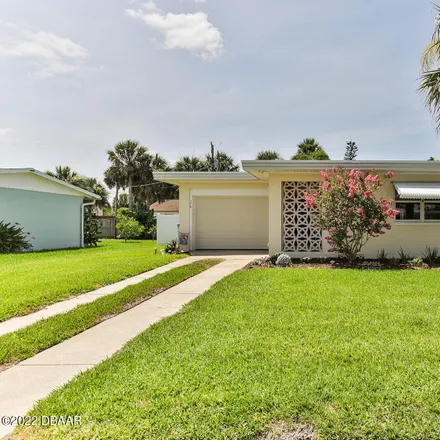 Buy this 2 bed house on 176 Magnolia Drive in Ellinor Village, Ormond Beach