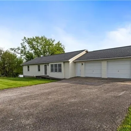 Image 3 - 7102 Dave Carr Road, Rolling Hills, Clark County, IN 47111, USA - House for sale