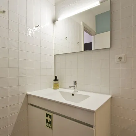 Image 9 - Torrinha, Rua de Cedofeita, 4050-122 Porto, Portugal - Apartment for rent
