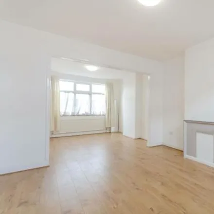 Rent this 3 bed duplex on Minster Avenue in London, SM1 2NJ