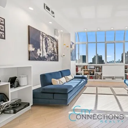 Image 2 - 310 East 46th Street, New York, NY 10017, USA - Condo for sale